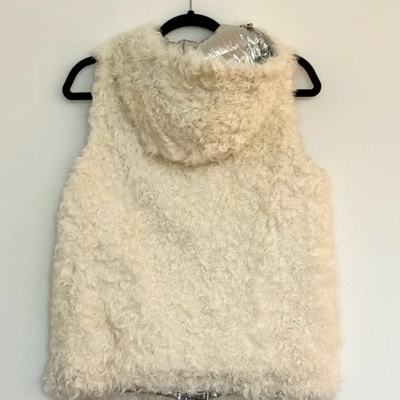 Vest - Picture 4 of 6